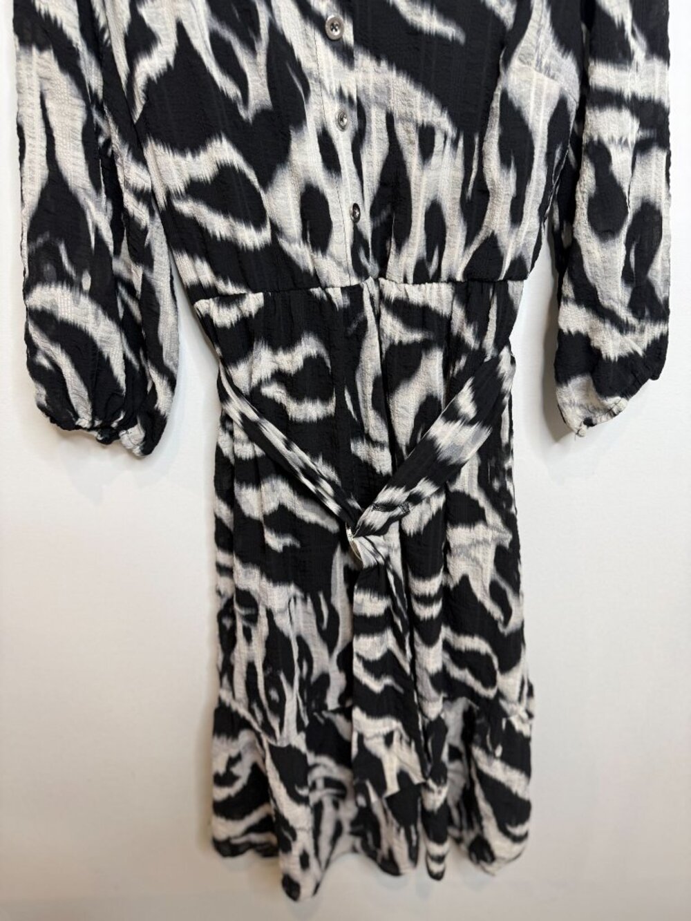 Luxology Womens Size L Black White Tiered Midi Dress Belted Puff Sleeve - Picture 9 of 13